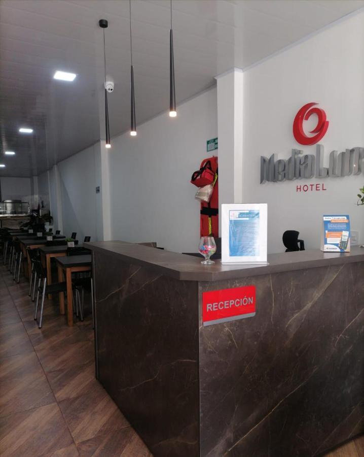 Hotel Media Luna Cúcuta Esterno foto
