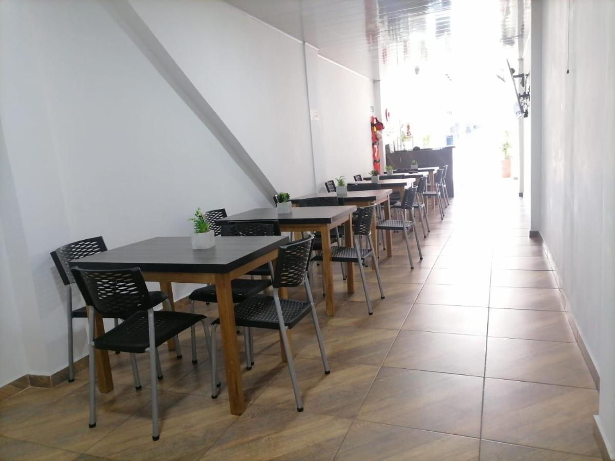 Hotel Media Luna Cúcuta Esterno foto