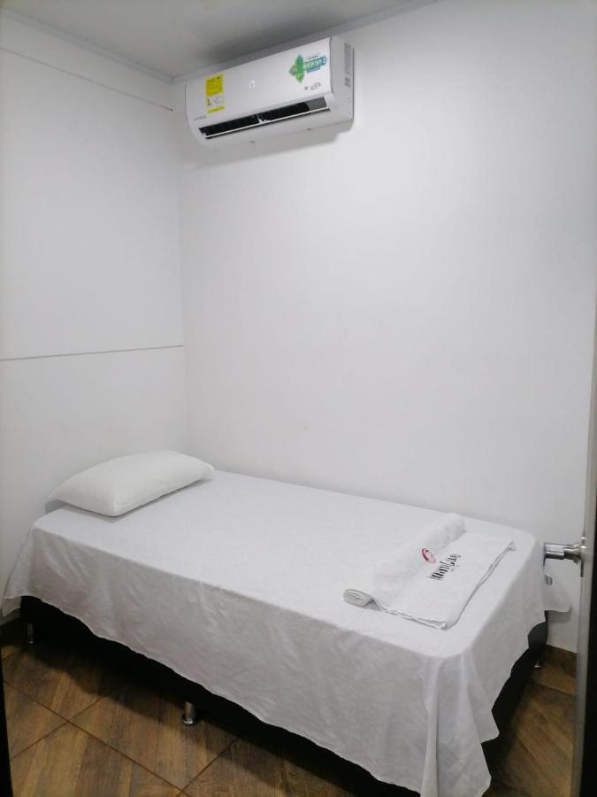 Hotel Media Luna Cúcuta Esterno foto
